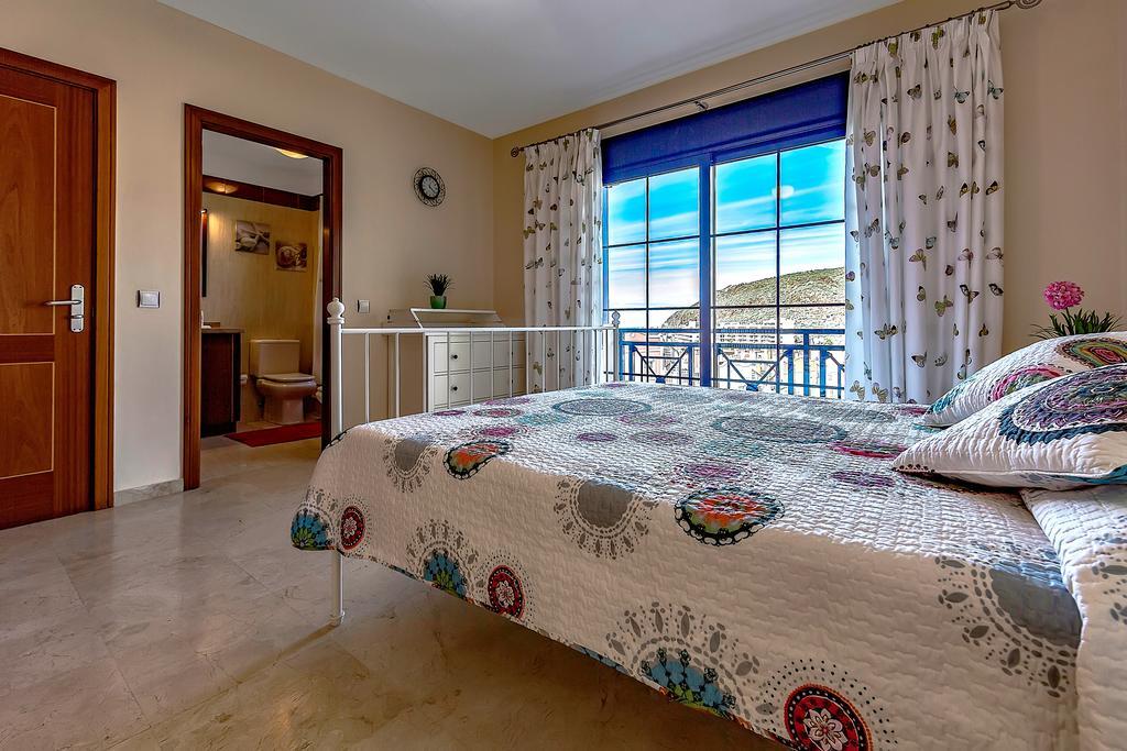 Апартаменты Beautiful House In Club De Mar Эль-Пальмар Экстерьер фото